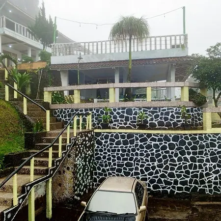 Villa Kampus Near Taman Safari Cisarua Puncak RedPartner-2